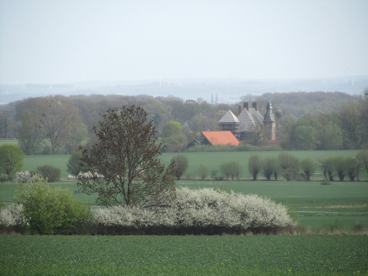 Haus Nehlen mit Wiesenkirche